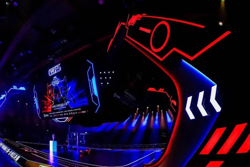 LoL Worlds 2026 编辑团队赛事分析工作场景